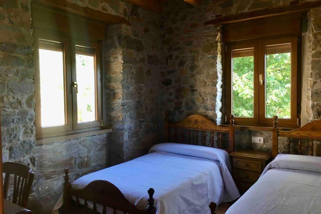 Вілла La Casa Del Poeta Corullon Екстер'єр фото
